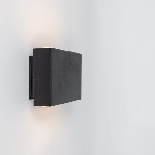 lampe en laiton couleur noir antique avec une douille E27