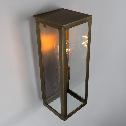 lampe en laiton de couleur laiton antique avec un raccord E27