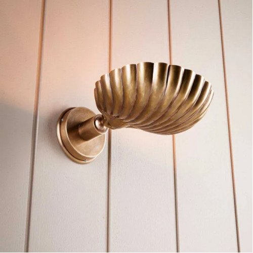 lampe en laiton de couleur laiton antique avec un raccord E27