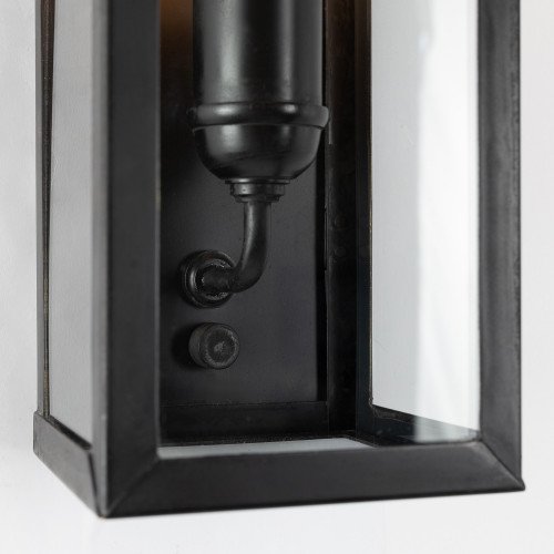 lampe en laiton couleur bronze antique avec une douille E27