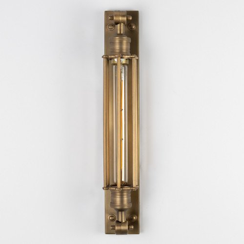 lampe en laiton de couleur laiton antique avec un raccord E27