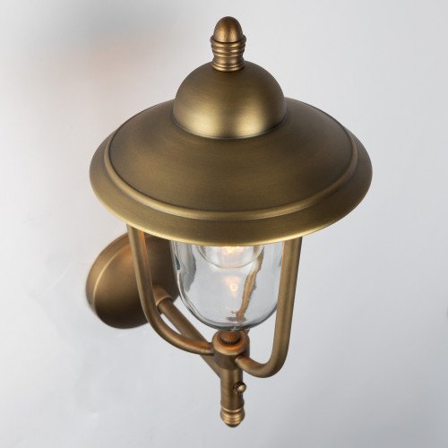 Lampe en laiton de couleur laiton antique avec une douille E27