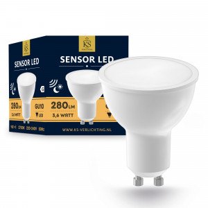 source lumineuse à led gu10 avec capteur intégré pour une commutation crépusculaire jour et nuit