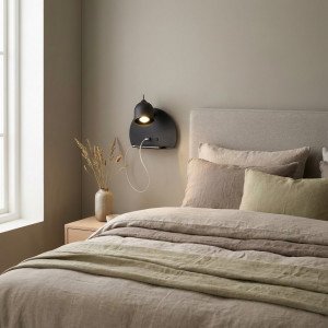 Applique murale noire Essence USB | Nostalux.fr