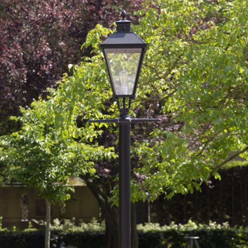 Lampadaire de jardin Breda (57436) avec lanterne carrée | Nostalux.fr