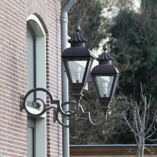 Applique murale montante avec support en bronze lanterne 4 faces carrée 