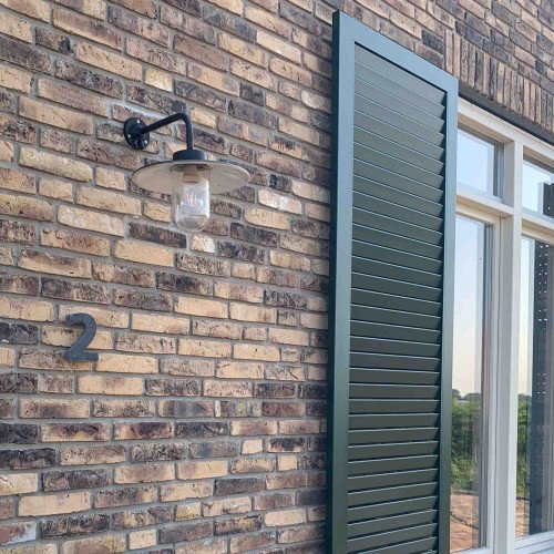 Applique murale noire avec détecteur de mouvement – design rustique